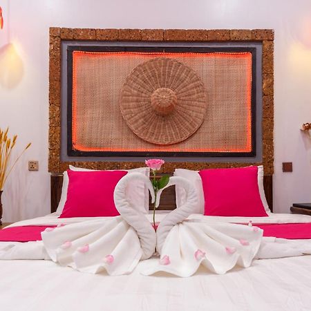 לינה וארוחת בוקר סיאם ריפ Angkor Rithy Boutiquese מראה חיצוני תמונה